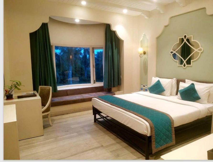 Ibiza The Fern Resort & Spa, Калькутта Экстерьер фото